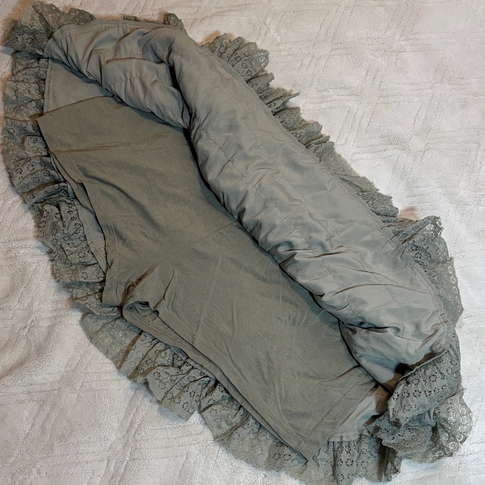 AE High Waisted Ruffle Olive Mini Skort - Picture 6 of 9